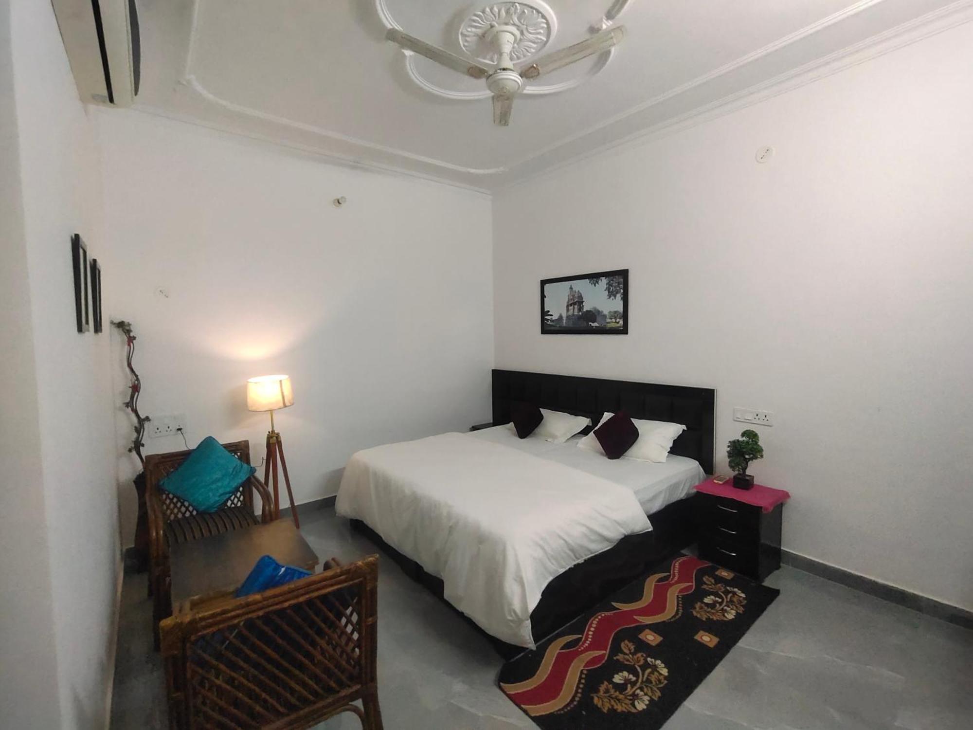 Khajuraho Glory Homestay Exterior foto